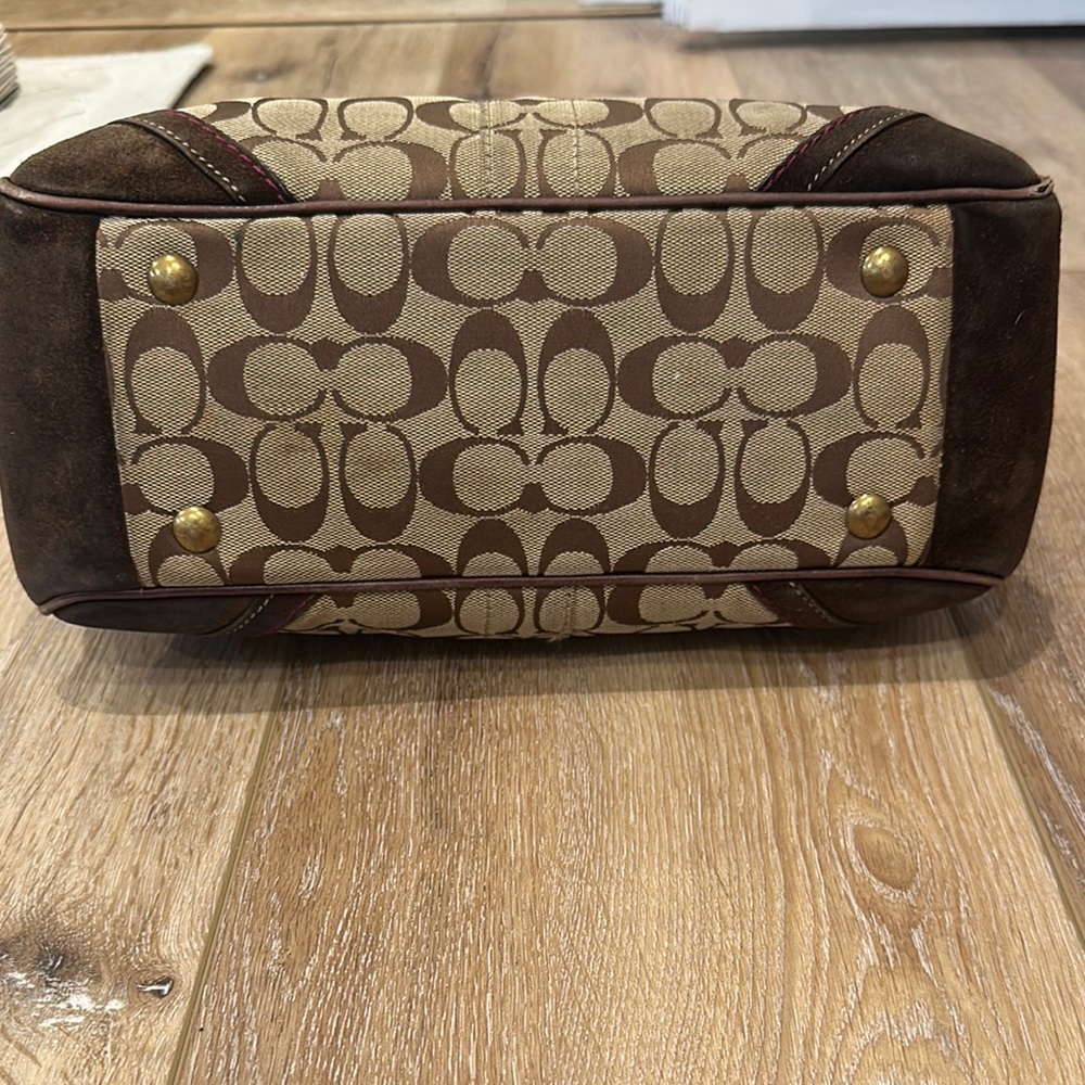 Coach Brown Classic Tote Bag - Picture 5 of 10